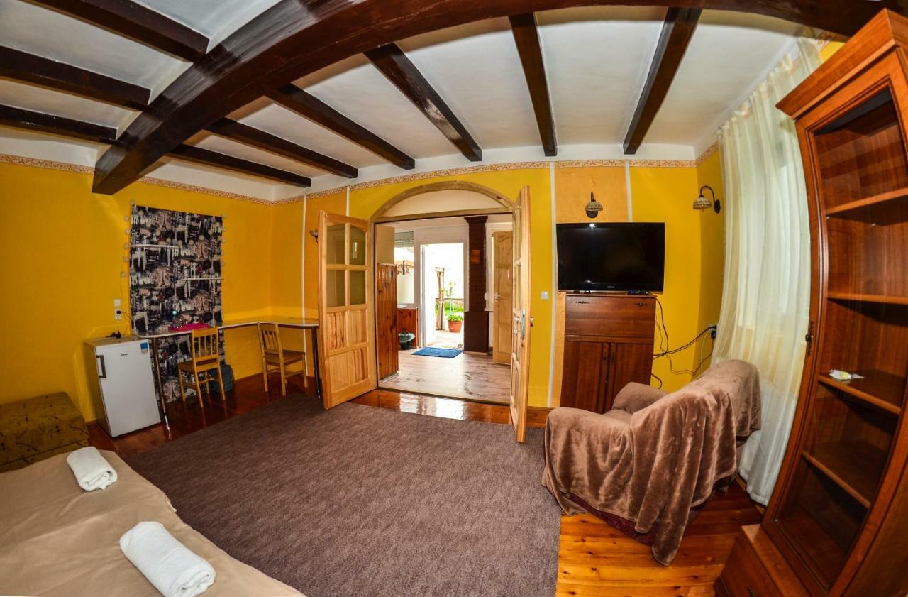 Klara Apartman 센테스 외부 사진