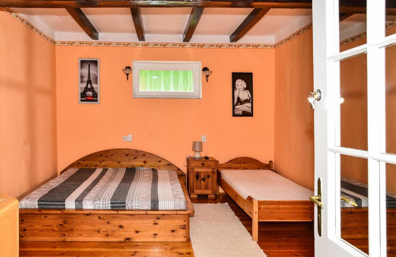 Klara Apartman 센테스 외부 사진