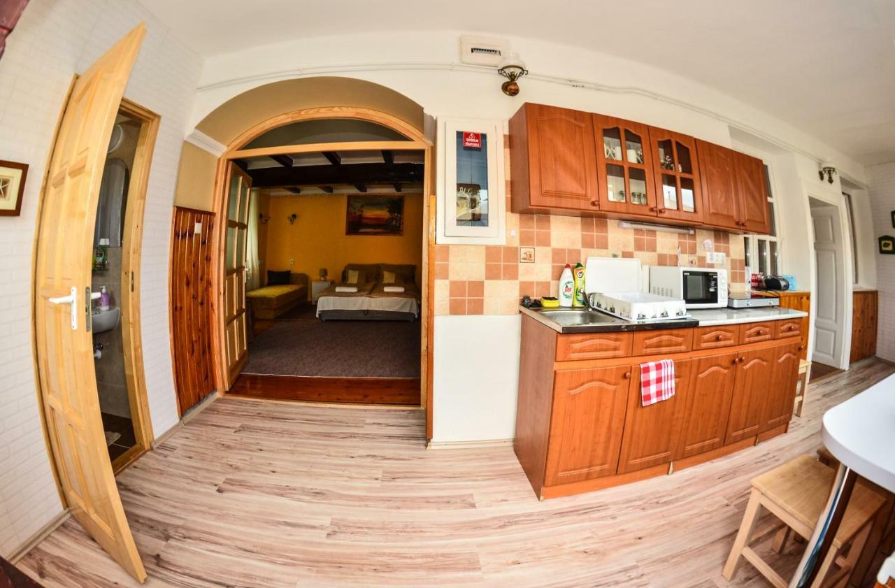 Klara Apartman 센테스 외부 사진