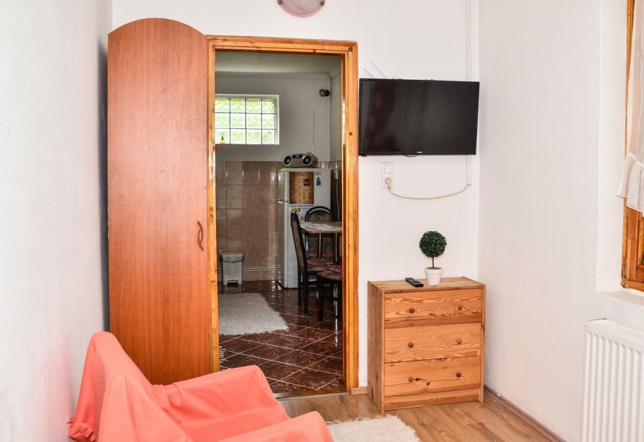 Klara Apartman 센테스 외부 사진